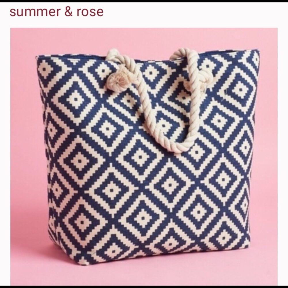 NWOT Summer & Rose Navy and Cream Beach Tote